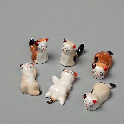 2pcs Creative Cute Cat Shape Ceramic Chopsticks Holder Stand