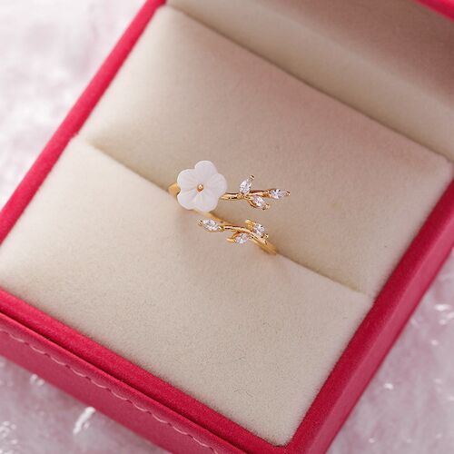 2022 New Fashion Crystal Zircon Rings Sweet Flower Leaf Butt