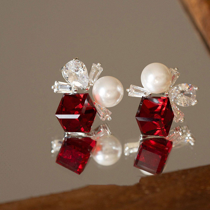 银针镶钻方形花朵珍珠耳钉复古精致百搭耳环设计感小众耳饰女,饰品/流行首饰/时尚饰品新,银饰耳饰,淘宝优惠券,粉丝福利购,淘宝优惠卷