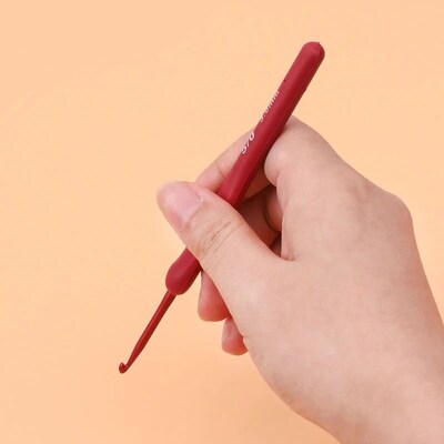 2mm-6mm Crochet Hooks Knitting Needle Silicone Handle Alumin