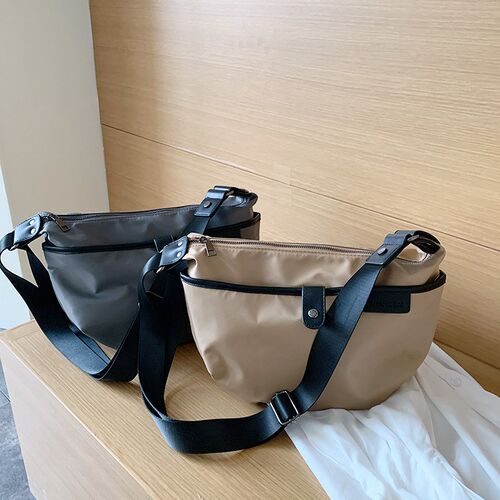 Fashion Casual Crossbody Bag Women Nylon Waterproof Light Sh