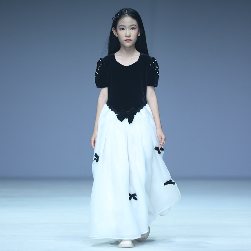 麒美英国品牌高端女童连衣裙礼服纱裙主持人晚会钢琴演唱会公主裙
