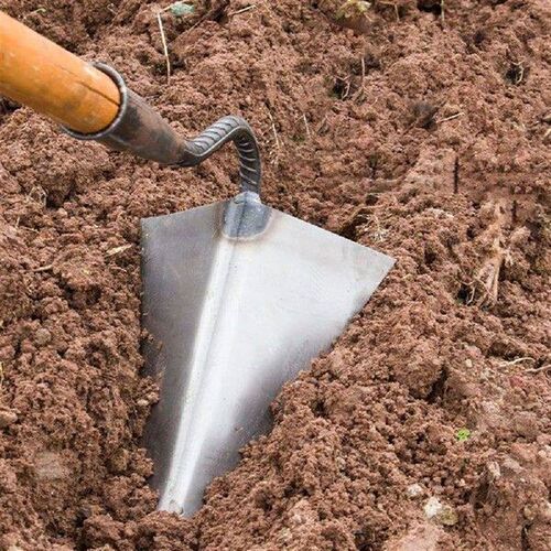 Small Tip Hoe Triangle Agricultural Land Turning Loose Soil