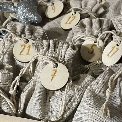 25Pcs Advent Calendar Drawstring Bag with Number Plaque Chri