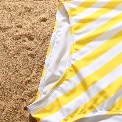 2023 Mommy and Me Bikini Dresses Clothes Father Son Swim Sho