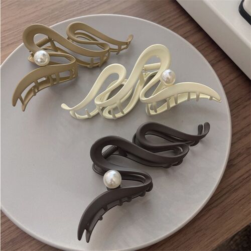 2023 Retro Korea Large Wave Grab Clip Frosted Acrylic Hair C