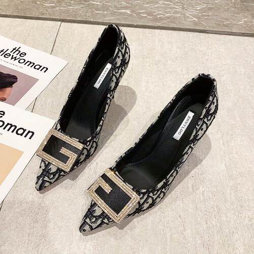 New Style Sale Black High Heels Pointed Toe Red Background S