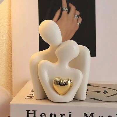 1Pc Romantic Love Embrace Statue Ornament Couple Set Bedroom