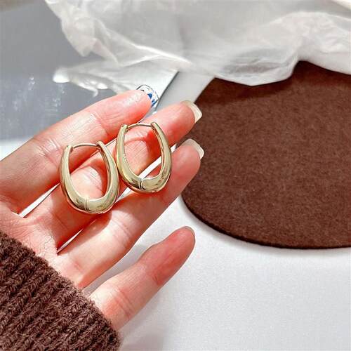 Fashion Vintage Gold Color U Earrings For Women Metal Earing
