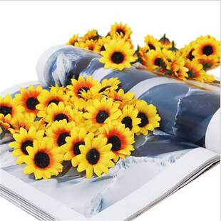 100pcs Lifelike Artificial Plastic Yellow Sunflower Heads Ho