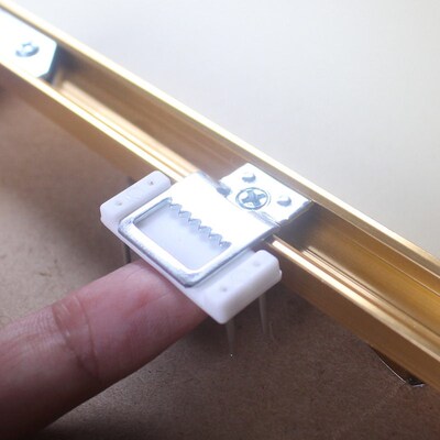 New aluminum alloy photo frame with serrated crystal hangin