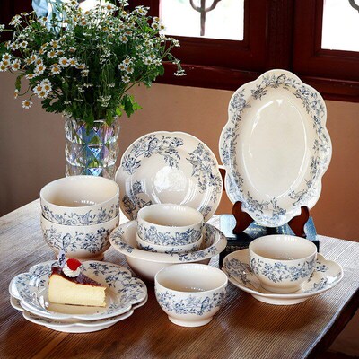 French medieval blue floral ceramic dessert Western dish