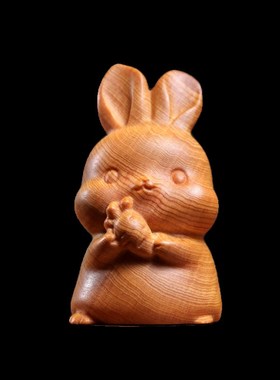 天然崖柏木实木雕刻可爱典雅萝卜兔软萌逼真丰衣足食手把件小摆件