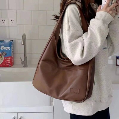 Large Capacity Black Leather Tote Bag for Women Fashionable