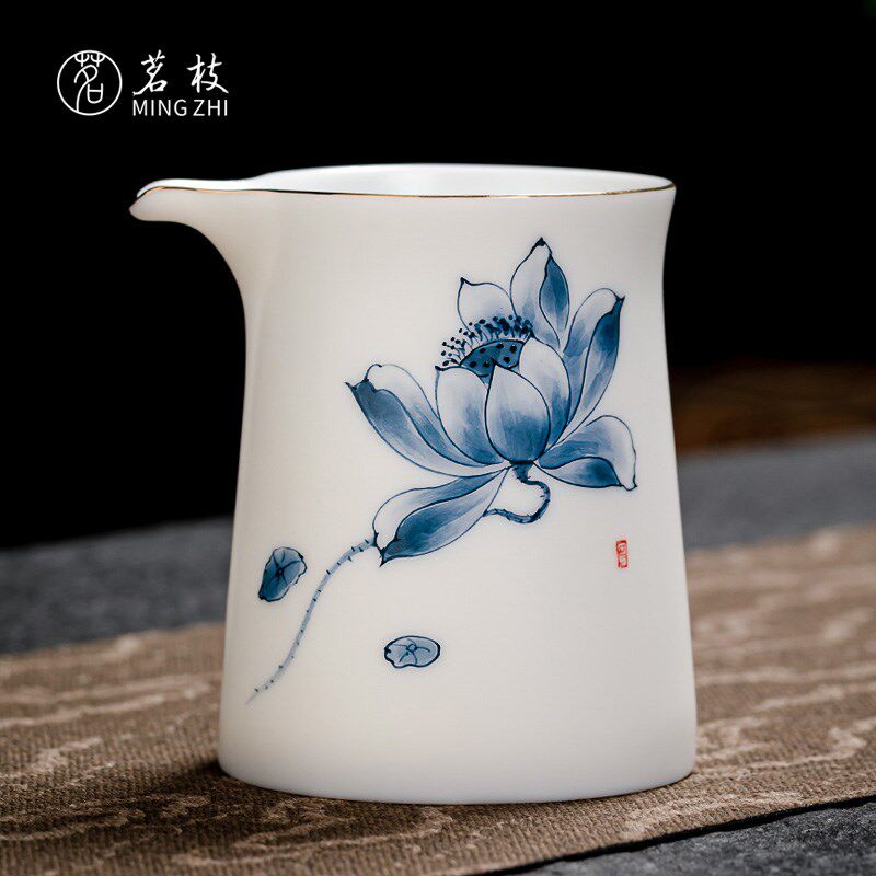 茗枝白瓷公道杯大容量分茶器匀茶杯素烧手绘莲花中式陶瓷高档茶海