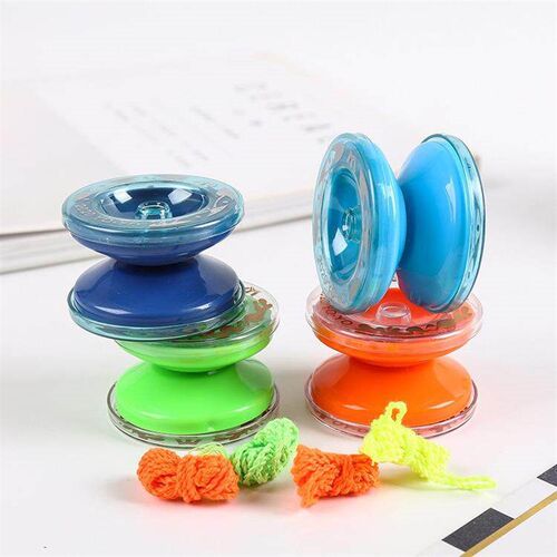 Hot-selling plastic mini cartoon yo-yos at childrens toy st
