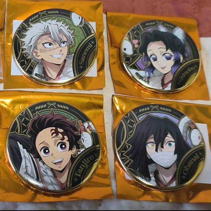 【现货】日谷鬼灭之刃蛇年限定cafe系列吧唧蝴蝶忍富冈义勇原袋发,模玩/动漫/周边/娃圈三坑/桌游,动漫徽章/立牌,淘宝优惠券,粉丝福利购,淘宝优惠卷