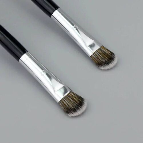 1Pcs 52# Foundation Concealer Brush Face Shadow Broom Big Ey