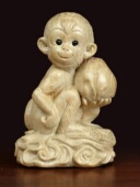 桃木猴摆件寿桃猴木雕猴子十二生肖猴原色木质小猴子工艺品把玩件