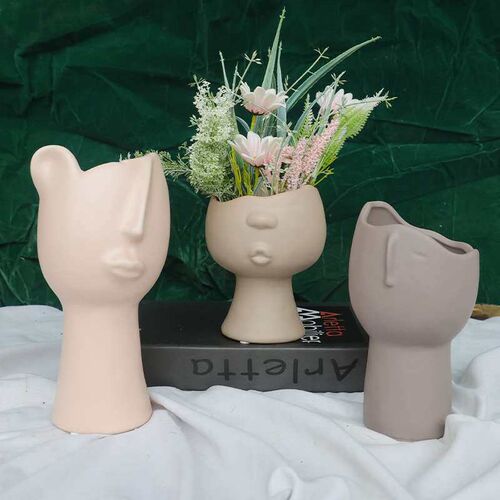 European Style Simple Ceramic Face Vase Ornaments Model Room