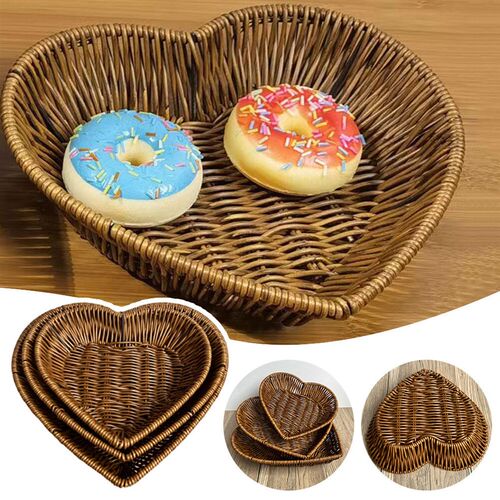 Heart-Shaped Woven Storage Basket Multi-Uses Simulation
