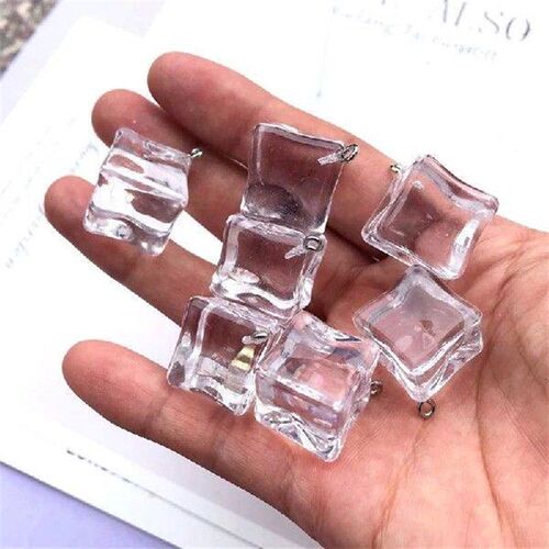 Artificial Acrylic Ice Cubes, Square Shape, Photography