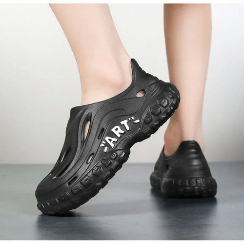 Summer mens sandals, simple design toe cap sandals, height