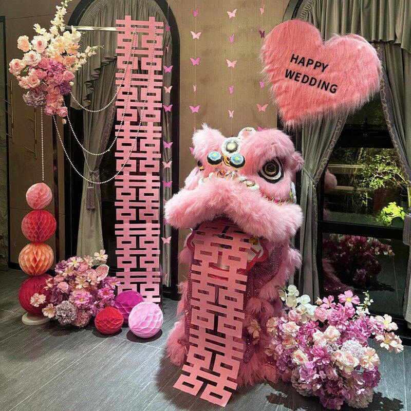 网红打卡玫红毛毛爱心可爱长毛绒KT板背景装饰生日婚房拍晨袍装饰