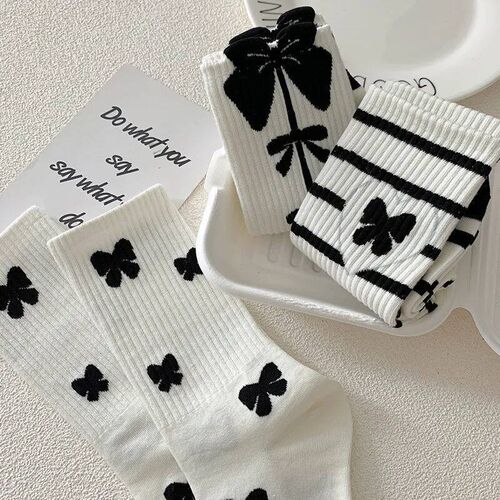 Black and White Strawberry Socks Womens Autumn Winter Japan