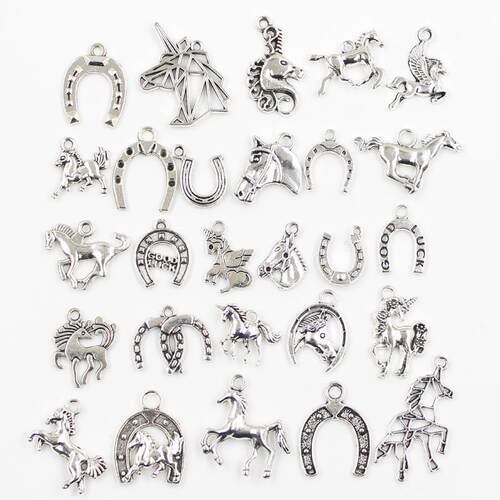 30pcs Charms Fly Horse Lucky Horseshoe Good Luck Unicorn Ant