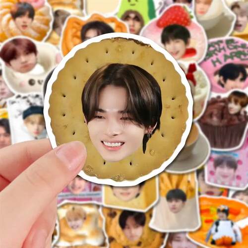 70pcs Kpop Korean Boy Band En Photo Stickers Cute Food Avata