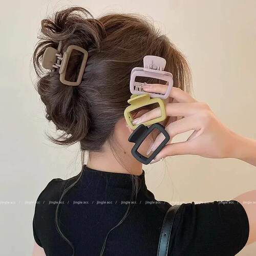 SmallHairCwpsWomenG