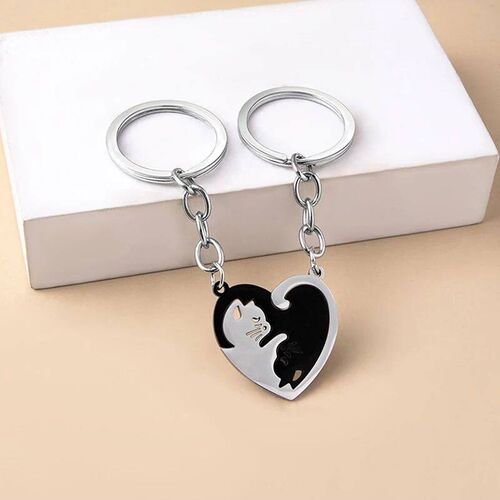 Cute Hug Cat Keychain Creative Patchwork Heart Round Keyring