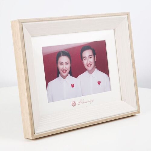Wedding photo frame allows the registratioDn box ID to make