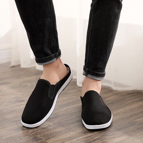 2023 Cloth Shoes Men Soft Sole Chinese Embroidery Men Shoes