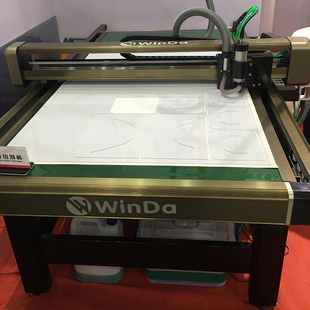 新雳纳捷卡维经纬牌模板机垫布斯米特白色毛毡雕刻机切割机开槽机