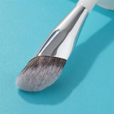 Angled Korea Concealer Brush Under Eye for Makeup Cream Corr
