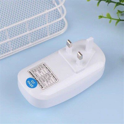 1Pc Power Saver Portable Electricity US Energy Saver Smart