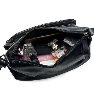 2025 New Large Capacity Middle aged Women Bag Multi ler Lig