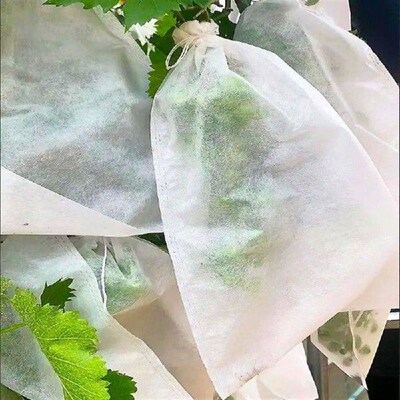 100Pcs Fabric Planting Pocket Fruit Protection Bags Garden