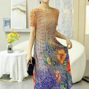 妈妈夏装短袖雪纺弹力褶皱连衣裙中老年女装遮肚显瘦宽松大码裙子