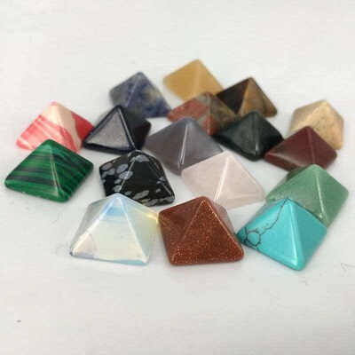2019New 7pcs set Pyramid Gemstone Natural Stone Crystal Quar