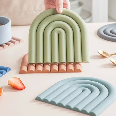Thickened Kitchen Casserole mat Rainbow Silicone Table Mat C
