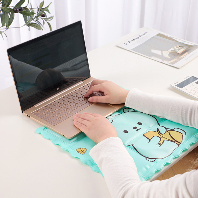 新疆包邮 卡通冰垫办公室坐垫防暑冰凉贴加厚冰凉垫桌面清凉冰垫,居家日用,冰垫,淘宝优惠券,粉丝福利购,淘宝优惠卷