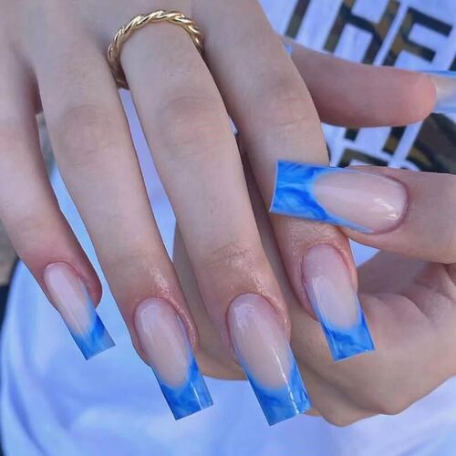 24Pcs Short Round Fake Nails with Glue Almond Wavy Lines Des