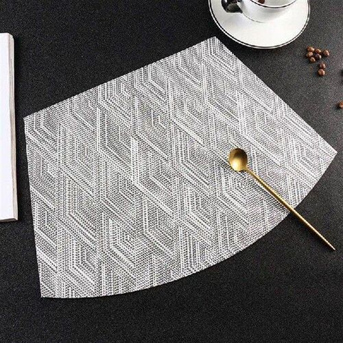 1Pc Fan Shaped Placemat Diamond Pattern PVC Heat Insulation