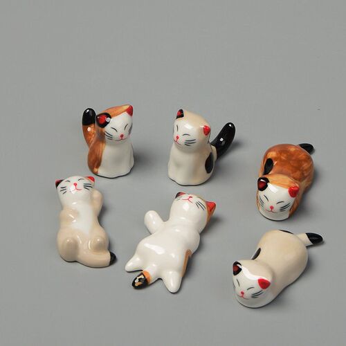 2pcs Creative Cute Cat Shape Ceramic Chopsticks Holder Stand