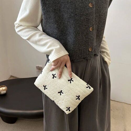 Cute Makeup Bag with Zipper Large Capacity Cometic Bag Embro