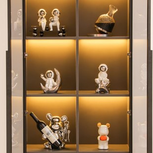 创意宇航员摆件客厅玄关落地柜酒柜装饰品电视展示柜高档家居摆设