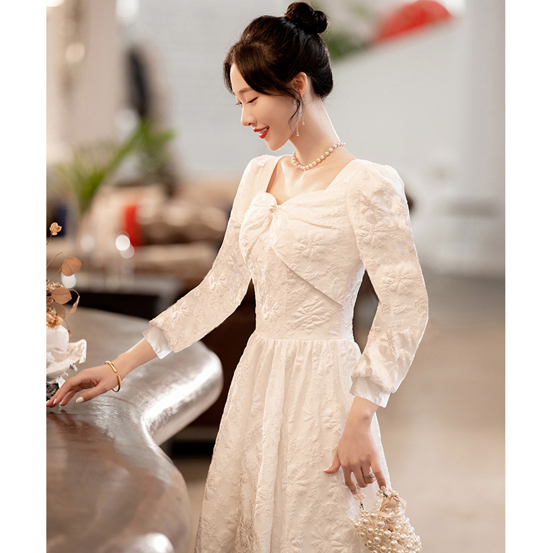 白色礼服女订婚领证登记法式连衣裙轻奢小众晚礼装平时可穿高级感